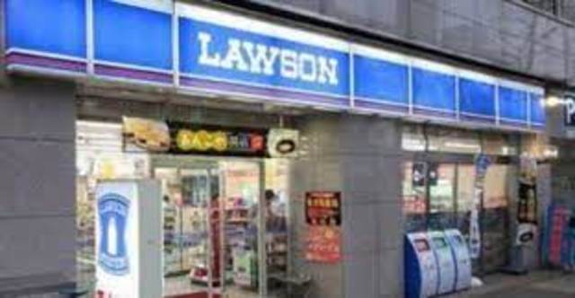 コンビニ　ローソン北新宿1丁目店（コンビニ）まで210m