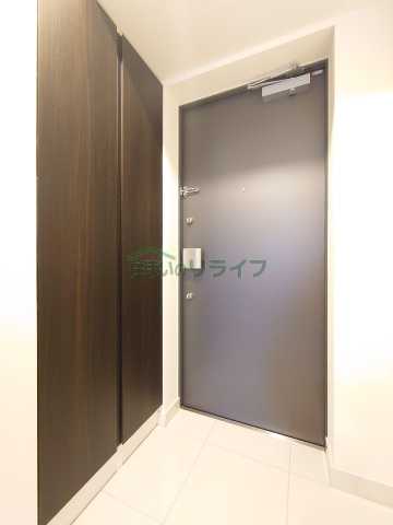 玄関　ラフィスタ中野本町