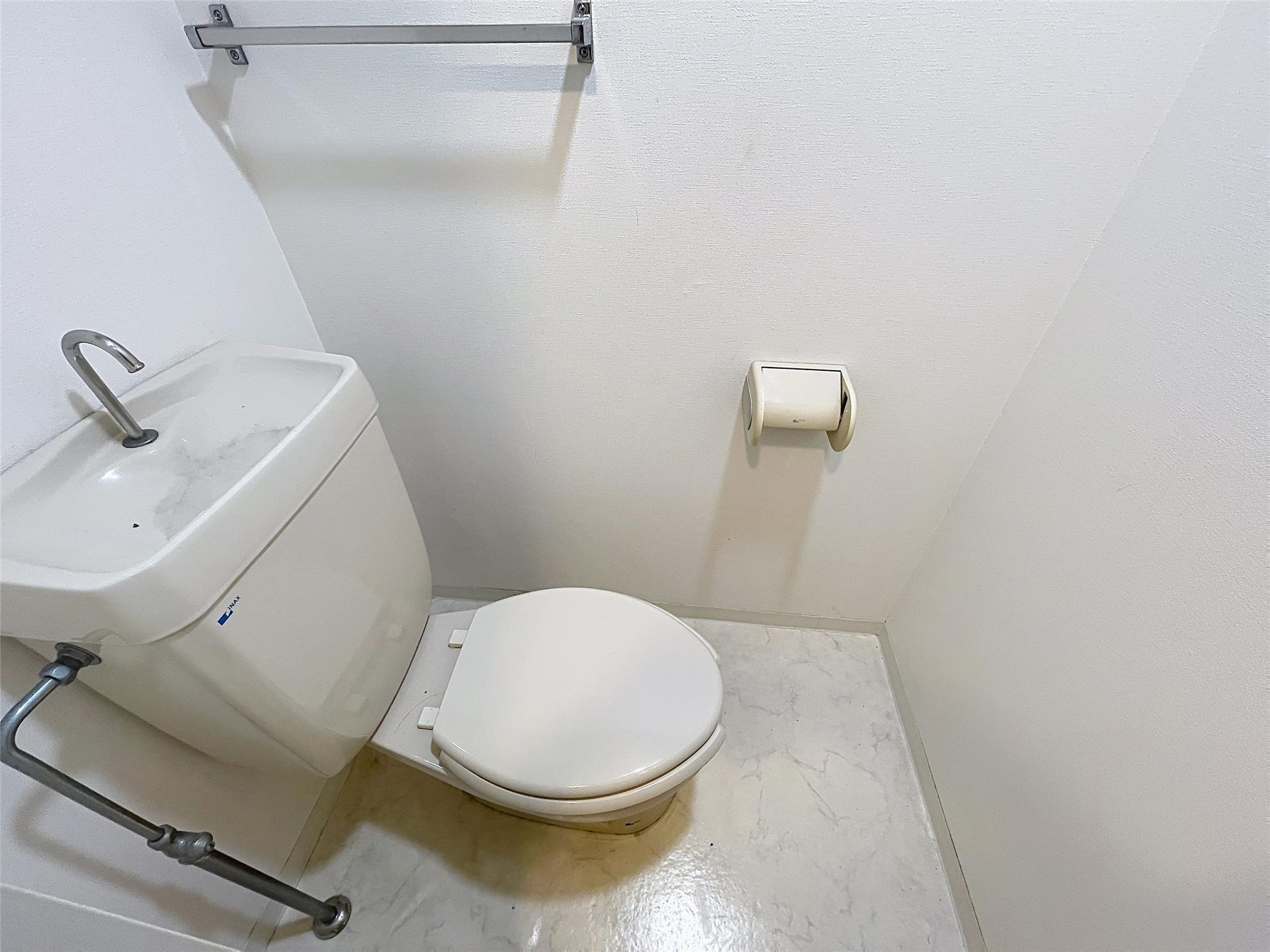 トイレ　ほかのお部屋の写真です。