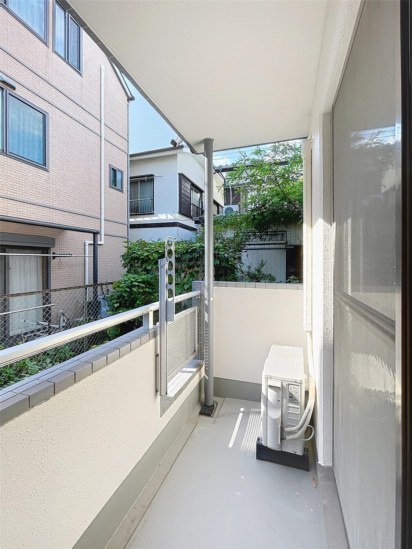 バルコニー　ほかのお部屋の写真です。