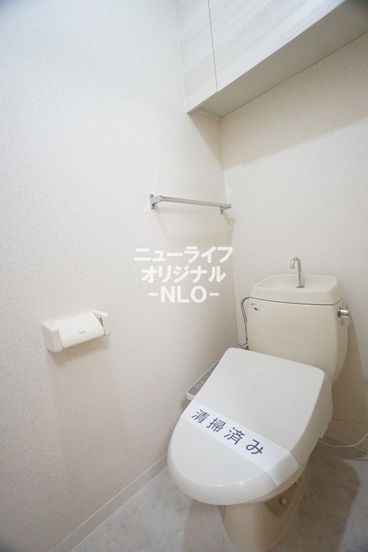 トイレ　あると嬉しい温水洗浄便座付き♪