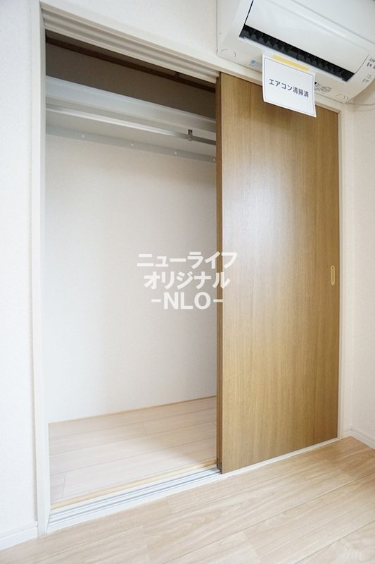 収納　仕切りがなく、丈の長いお洋服も収納できます♪