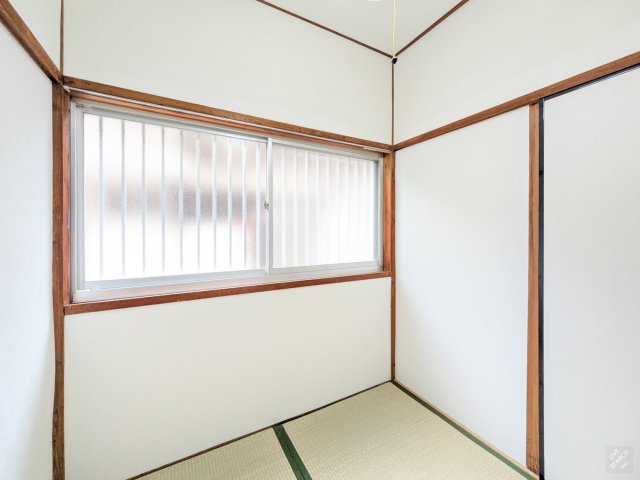絹川平屋貸家の居間写真