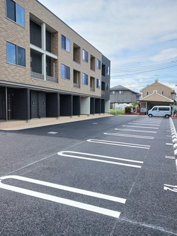 駐車場　駐車場完備です