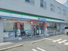 コンビニ　ファミリーマート 上大市四丁目店（コンビニ）まで217m