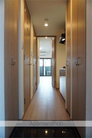 ルーブル都立家政六番館の玄関写真