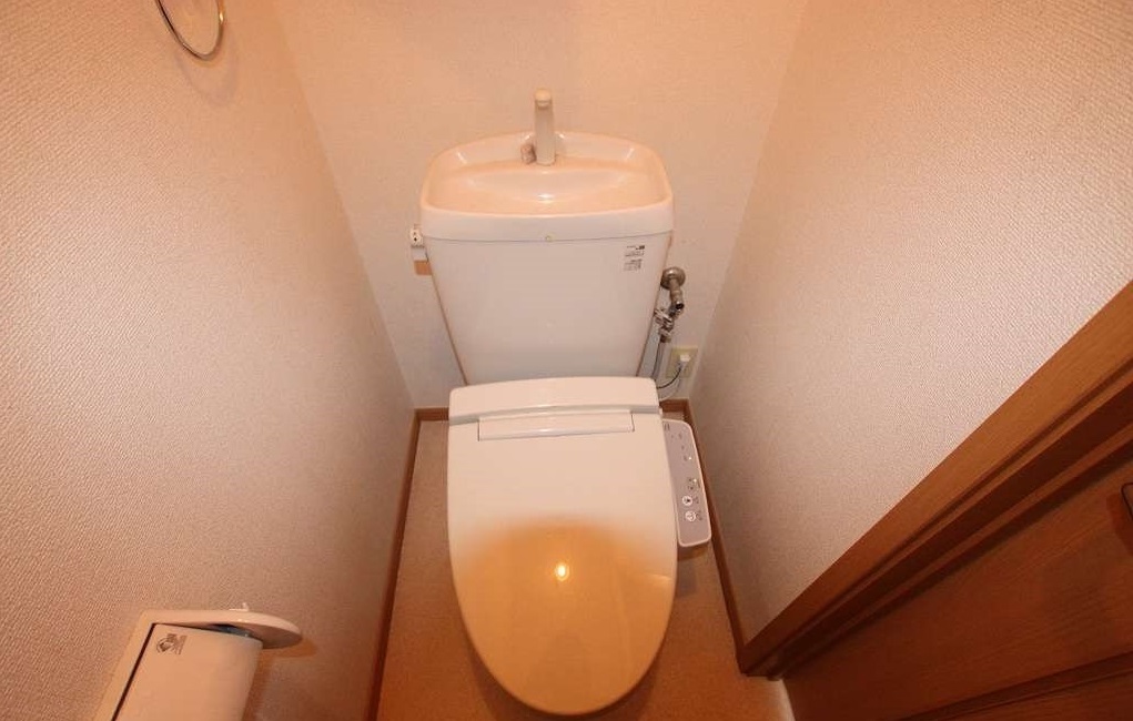 ＪＲ山陽本線 松永駅 徒歩25分 2階建 築21年のトイレ写真
