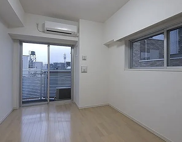 AXAS板橋本町IIIの居間写真