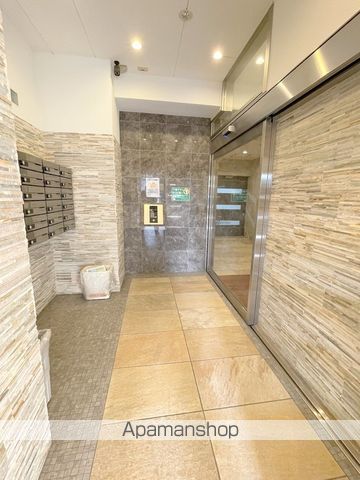 地下鉄長堀鶴見緑地線 西長堀駅 徒歩10分 11階建 築11年の外観写真