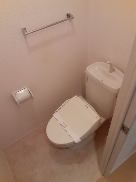 ラフレ仲道 Eのトイレ写真