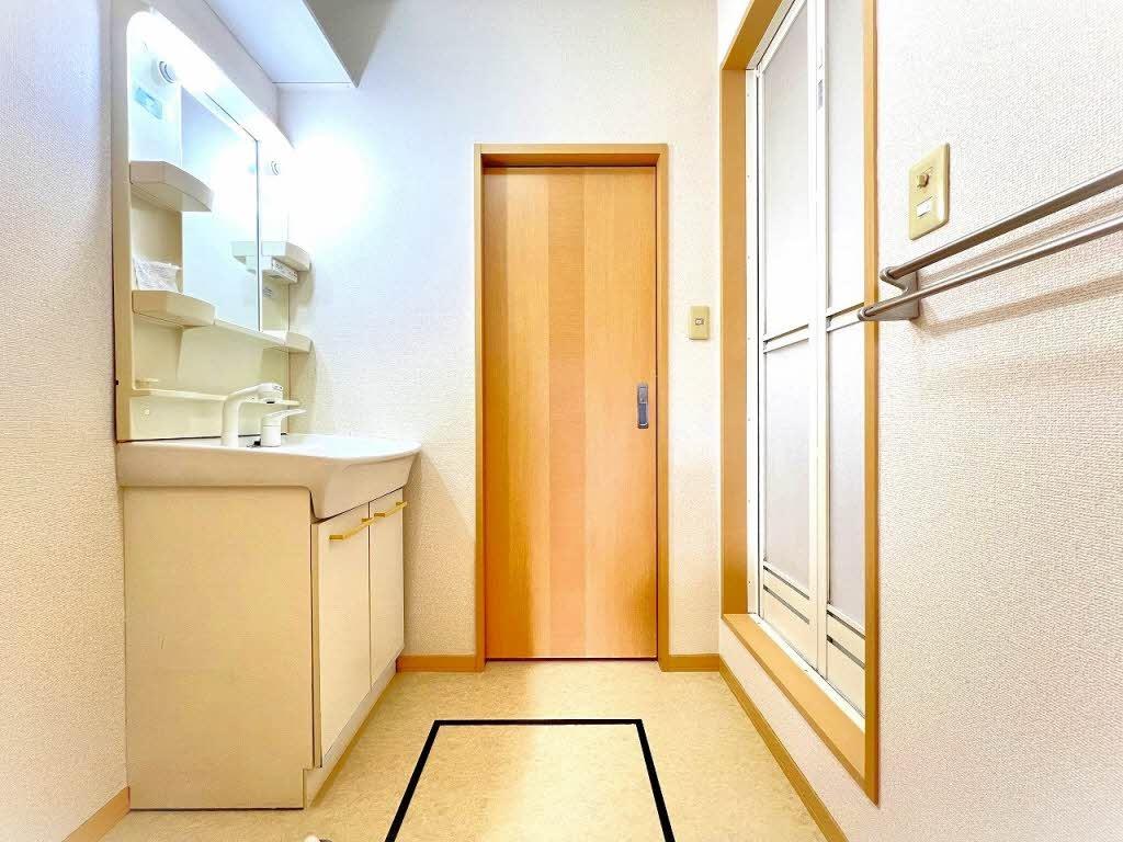 フレグランス宗方の内装写真