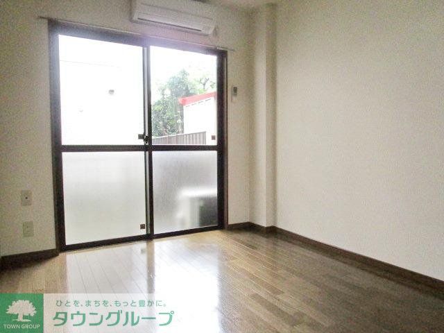 シャルマン草加の居間写真
