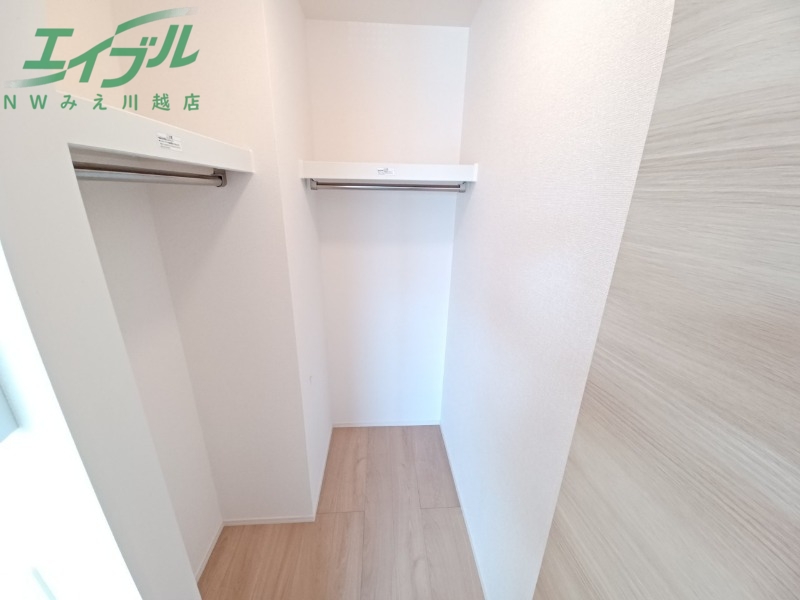 収納　同型参考写真