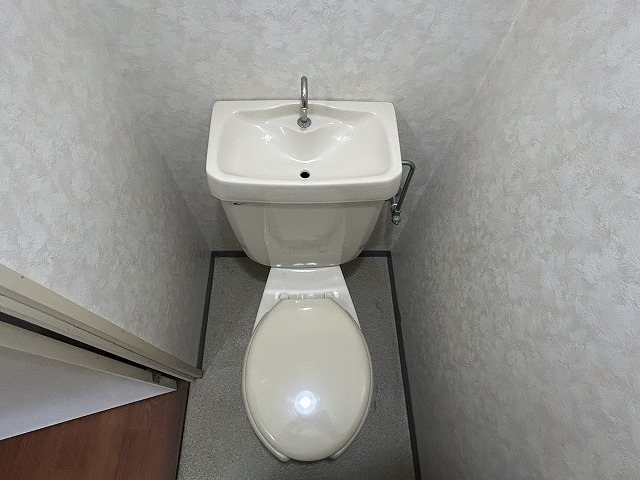 トイレ　参考写真。