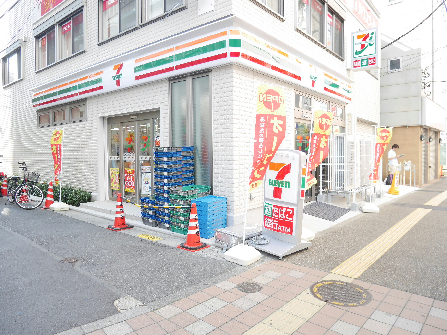 コンビニ　セブンイレブン 北千住駅西口店（コンビニ）まで93m