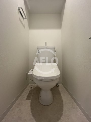 地下鉄御堂筋線 東三国駅 徒歩10分 13階建 築1年のトイレ写真