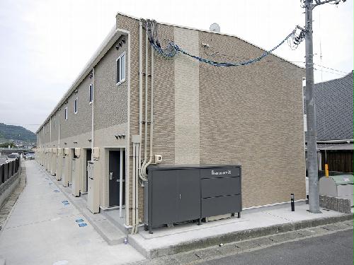 レオパレスＫＡＴＡＹＡＭＡIIの建物外観