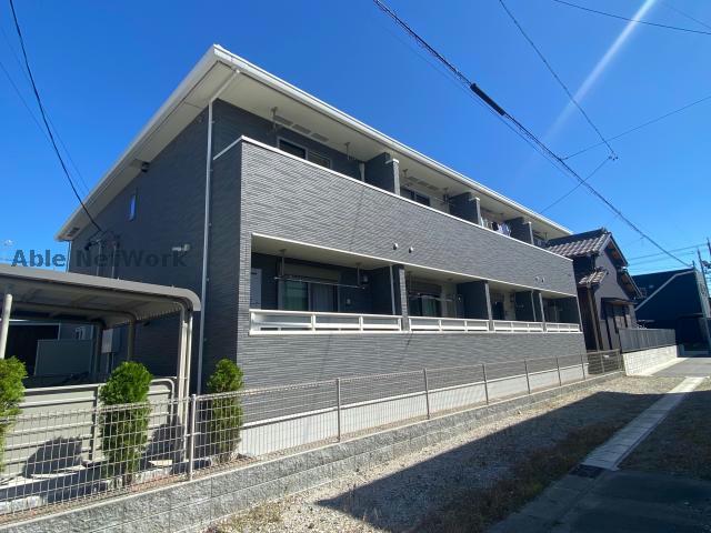 碧南市栗山町のアパートの建物外観