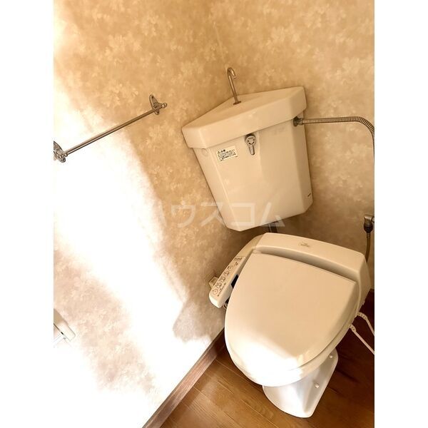 【パラシオン城下のトイレ】
