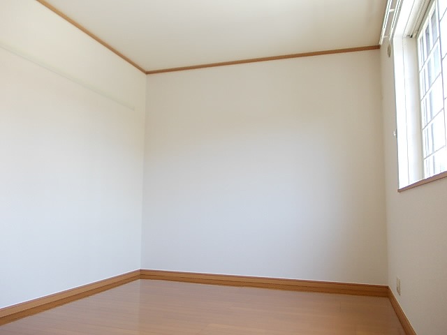 セキュリティ　明るい洋室６帖