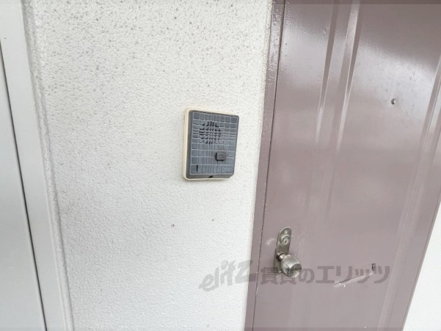 玄関　インターホン