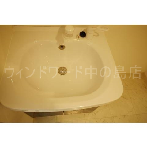 【札幌市白石区東札幌二条のマンションの洗面設備】