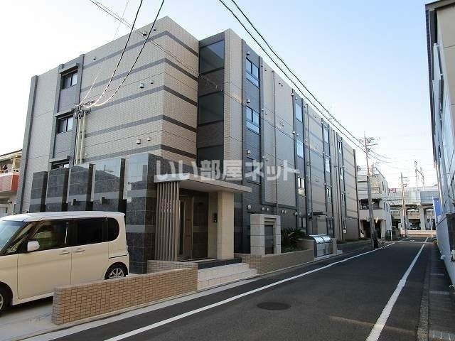 【静岡市駿河区豊原町のマンションの建物外観】