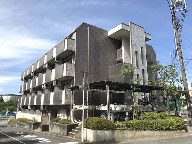 【カレッジハイツ稲毛の建物外観】