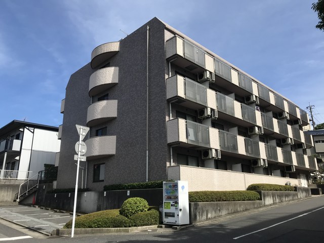 【カレッジハイツ稲毛の建物外観】