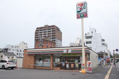 【スカイコート大手町のコンビニ】