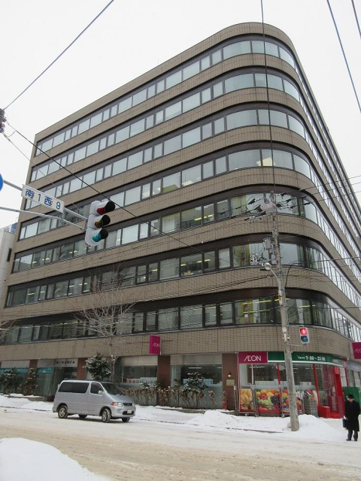 【札幌市中央区南三条西のマンションの銀行】