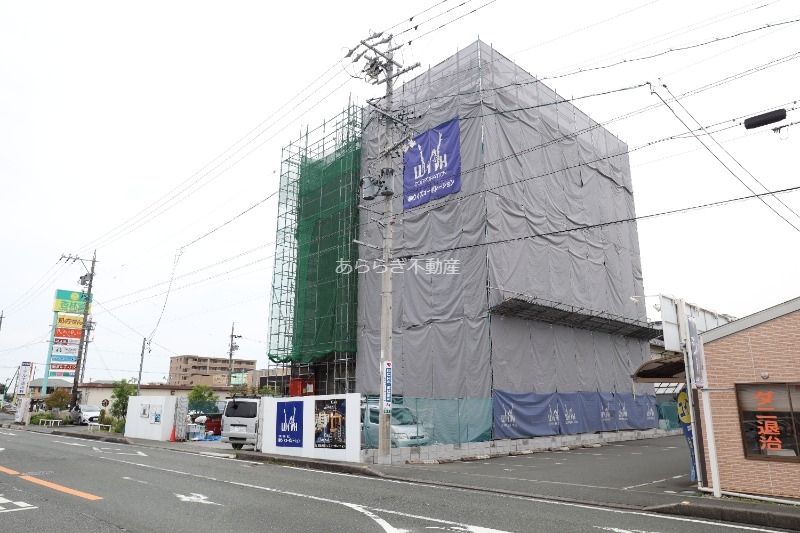 【浜松市中央区和田町のマンションの庭】