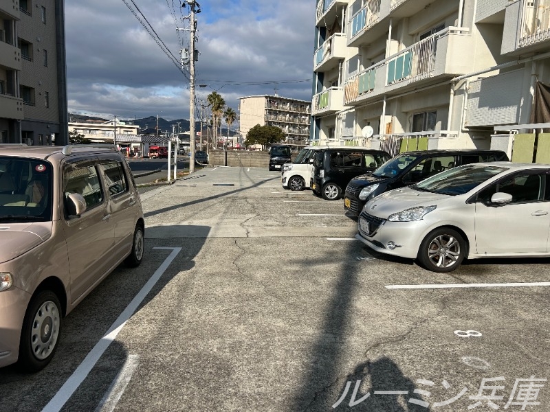 【淡路島テラスの駐車場】