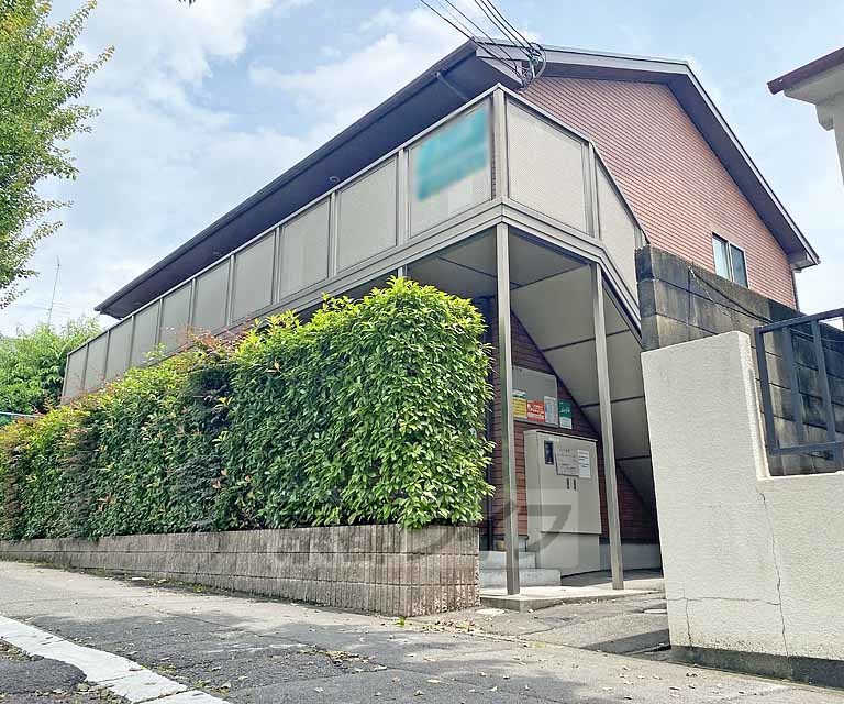 京都市北区大将軍川端町のアパートの建物外観