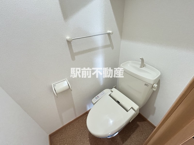 トイレ　ウォシュレット付き♪