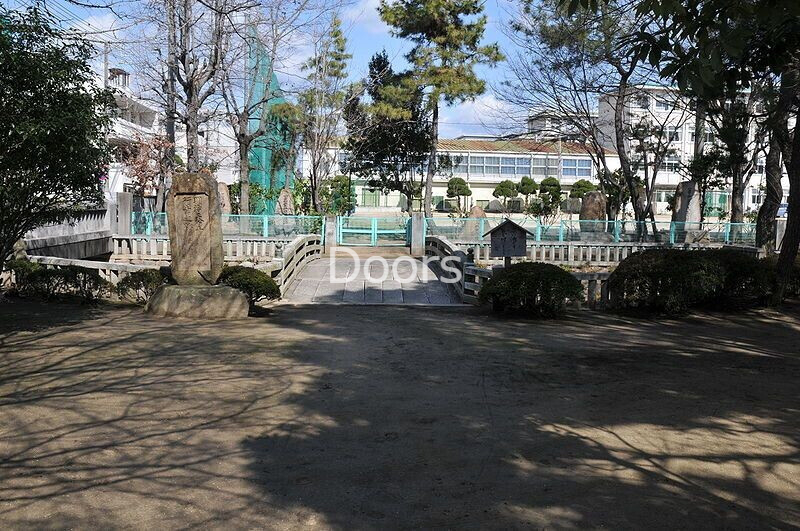 中学校　岡山市立岡山中央中学校（中学校）まで394m