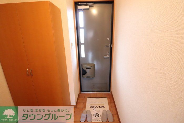 玄関　お問合せはタウンハウジングまで！※現地待合わせ相談可能