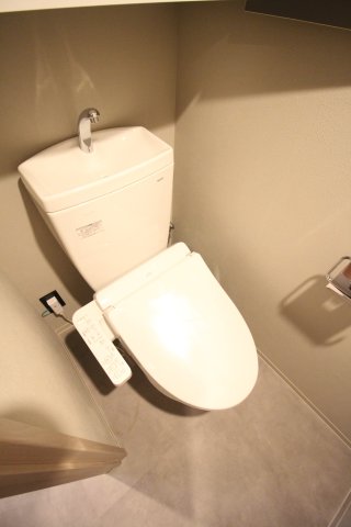 トイレ　（別タイプ参考写真）ラプレ本駒込　文京区本駒込１