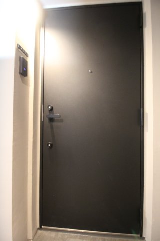 玄関　（別タイプ参考写真）ラプレ本駒込　文京区本駒込１