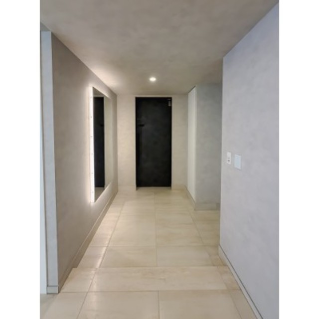 玄関　※写真は同タイプ住戸です。