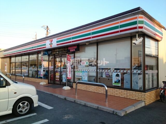 コンビニ　セブンイレブン 豊川桜町店（コンビニ）まで1126m