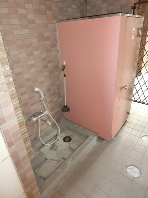その他共有部分　ペット用の水道とトイレです！