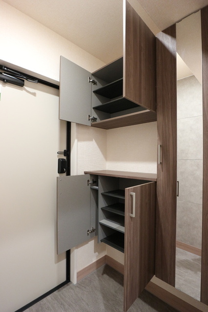 玄関　シューズボックス