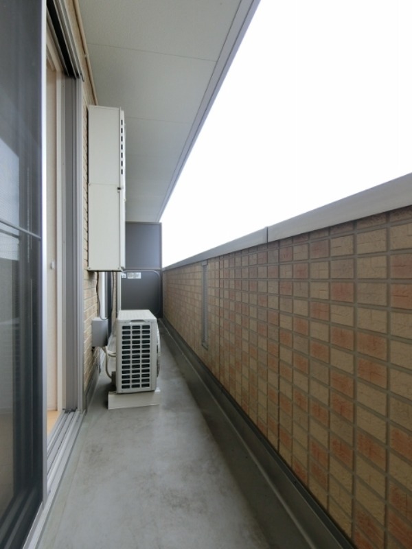 バルコニー　図面と現状に相違がある場合には現状を優先