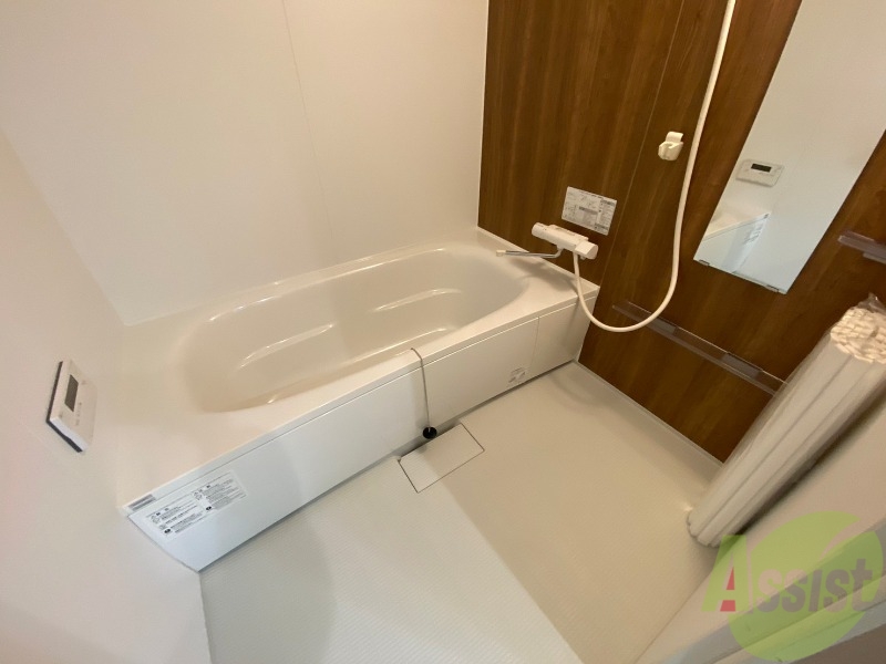 バス・シャワールーム　お風呂になります。一日の疲れを癒してくださいね。