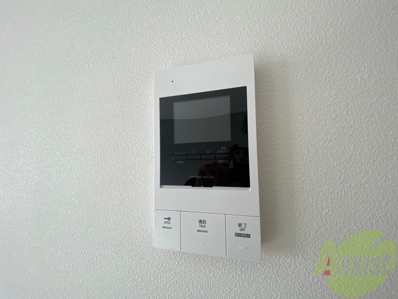 セキュリティ　ＴＶモニター付インターホンです。来客者の顔が見えるので安心！