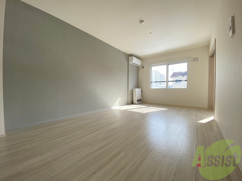 居室・リビング　広くてきれいなリビングです！快適に過ごせそうですね。