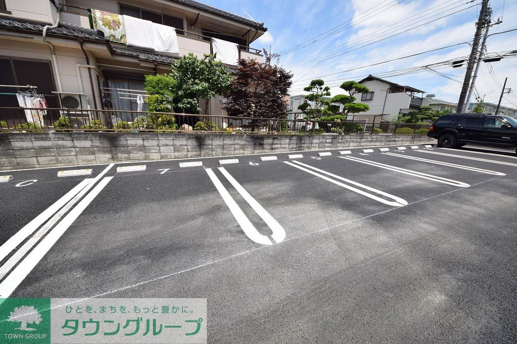 駐車場　駐車場