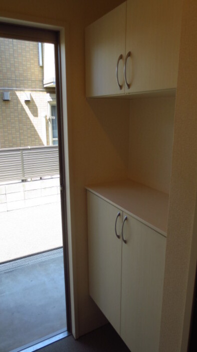 玄関　収納もある玄関です