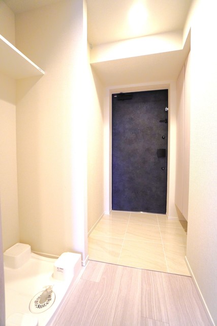 玄関　※写真は同タイプ住戸です。